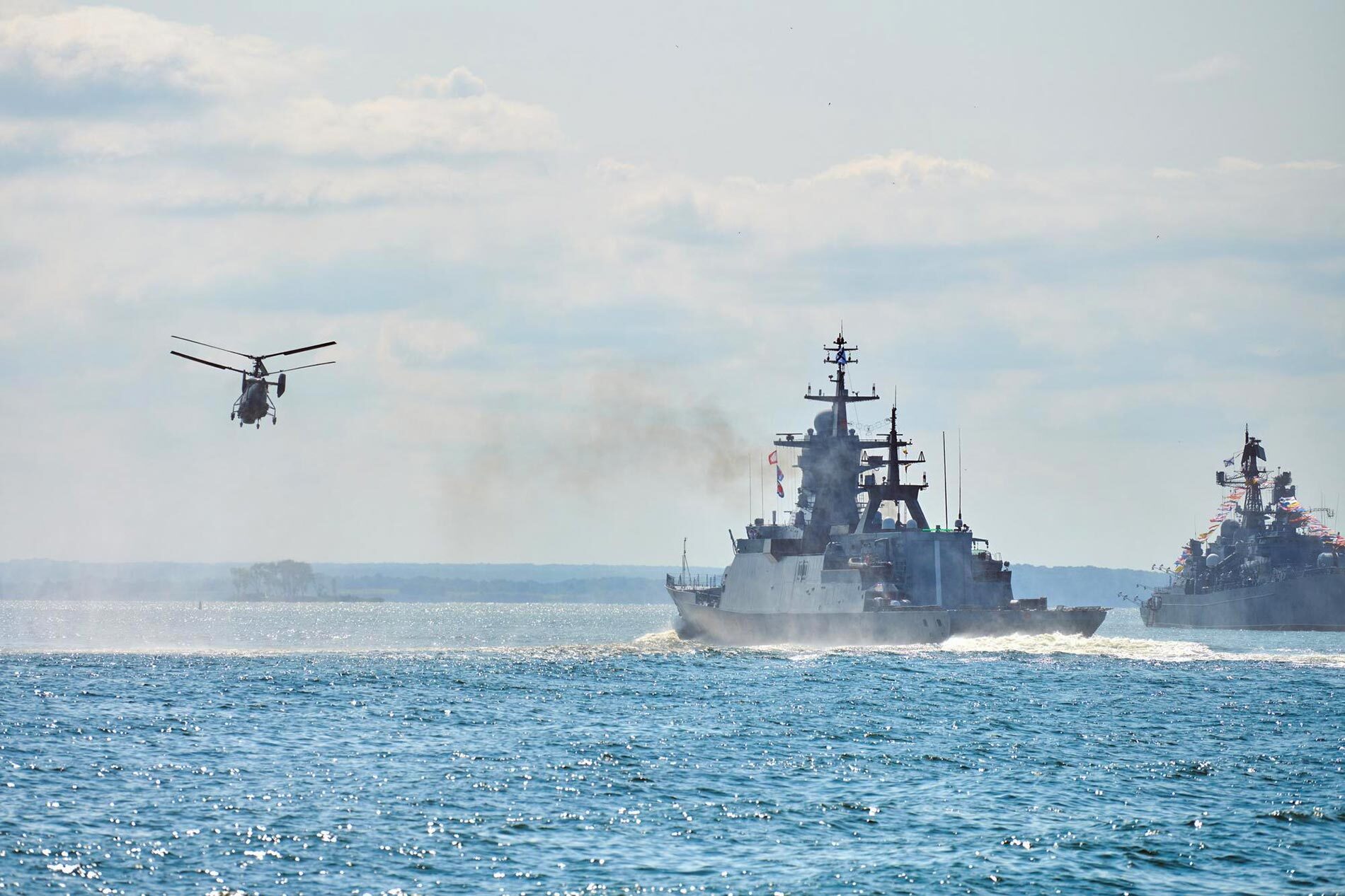 Naval-Warfare